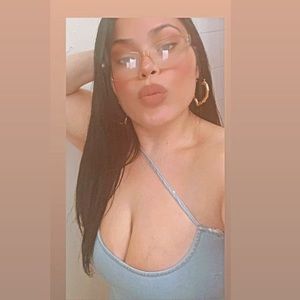 Meet your Posher, Celeste